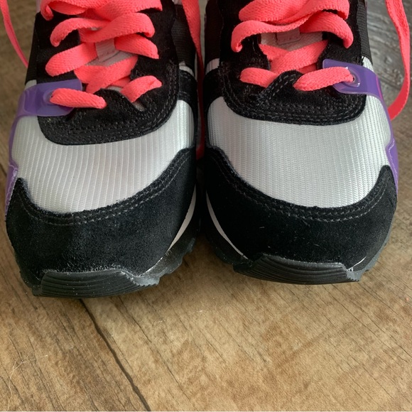 Nike V Love OX platinum and violet sneakers - Picture 7 of 10